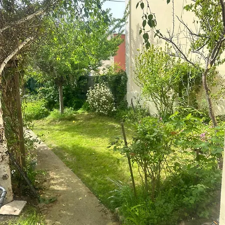 Holiday home Maison Proche Paris *
